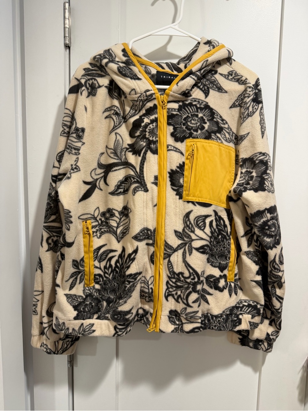 Tribal Botanical Pattern Fleece Hoodie Jacket Black & White